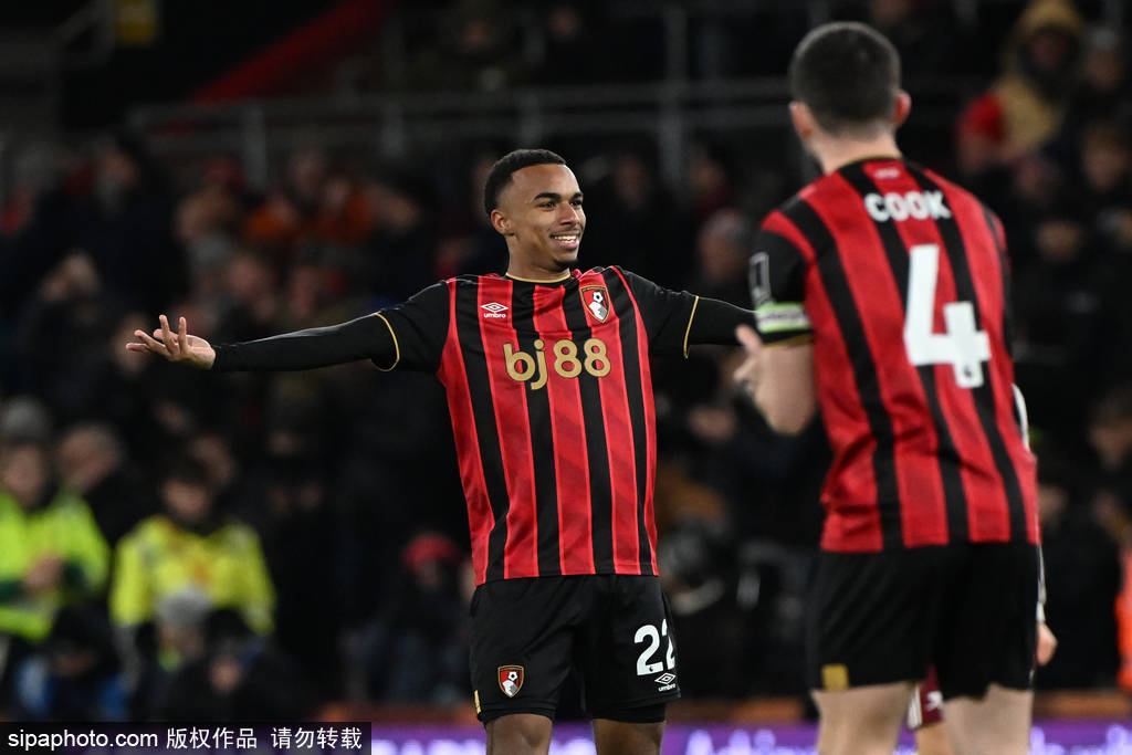 世界杯竞猜-英超-赖斯双响加布里埃尔送礼+破门 阿森纳3-2伯恩茅斯