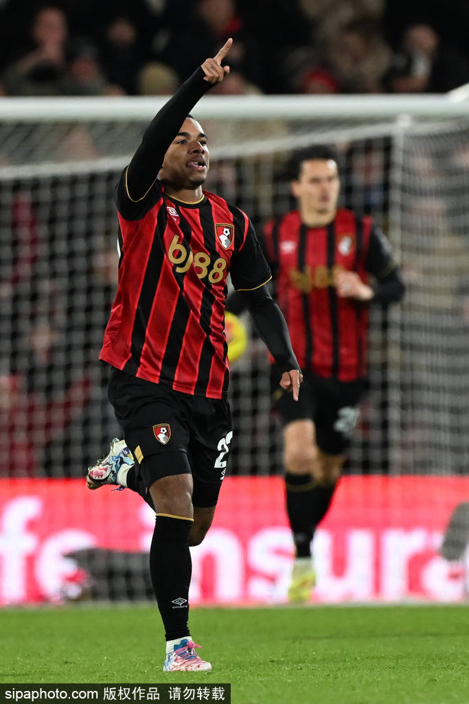 世界杯竞猜-英超-赖斯双响加布里埃尔送礼+破门 阿森纳3-2伯恩茅斯