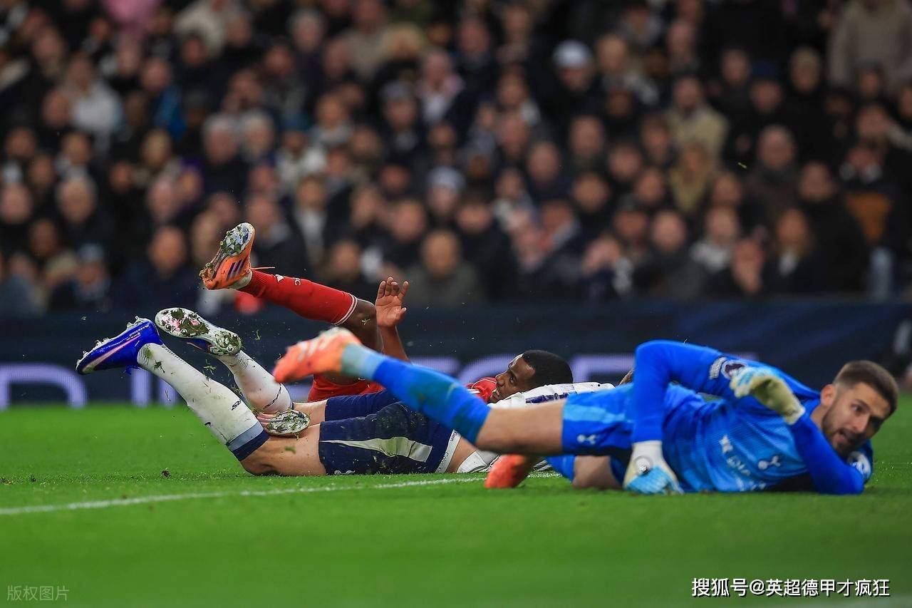 世界杯竞猜-利物浦伊萨克腓骨骨折！非洲后裔小腿纤细！阿森纳萨卡也要省着用