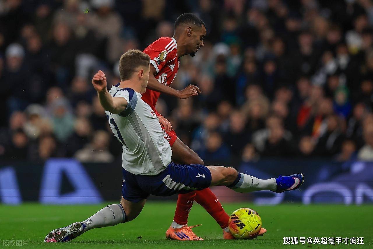 世界杯竞猜-利物浦伊萨克腓骨骨折！非洲后裔小腿纤细！阿森纳萨卡也要省着用